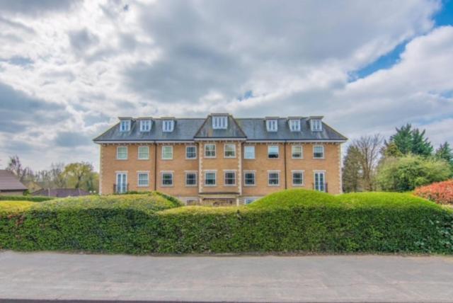 Jubilee Mansions 5* Retreat Apartment Peterborough Exterior photo