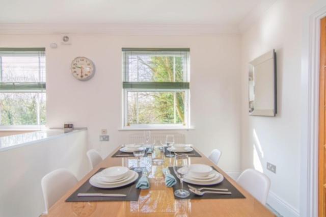 Jubilee Mansions 5* Retreat Apartment Peterborough Exterior photo