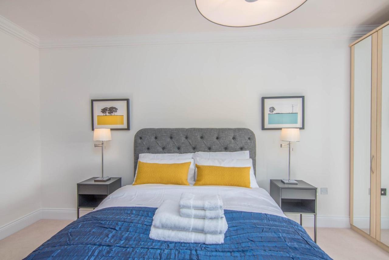 Jubilee Mansions 5* Retreat Apartment Peterborough Exterior photo